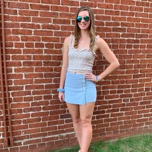 Meet your Posher, Caitlin